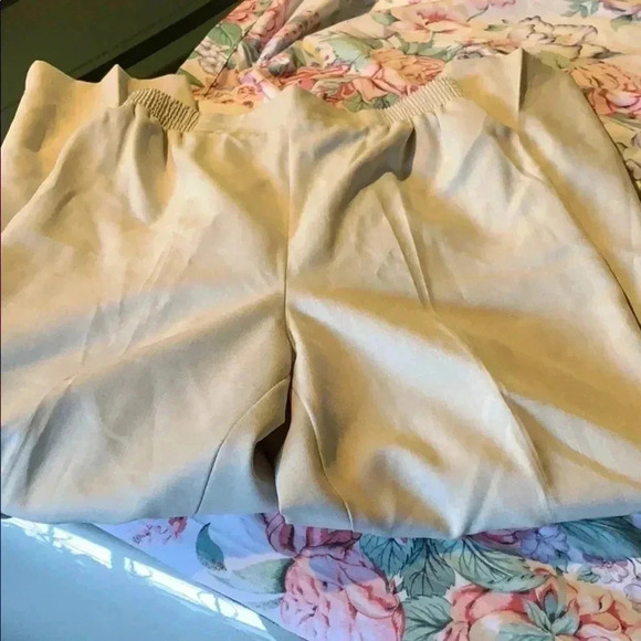Bend Cree tan ladies pants size 10P - Picture 3 of 8